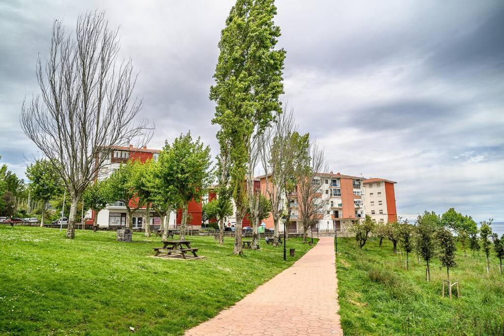 Coqueto Apartamento Junto Al Mar Bermeo Exterior photo